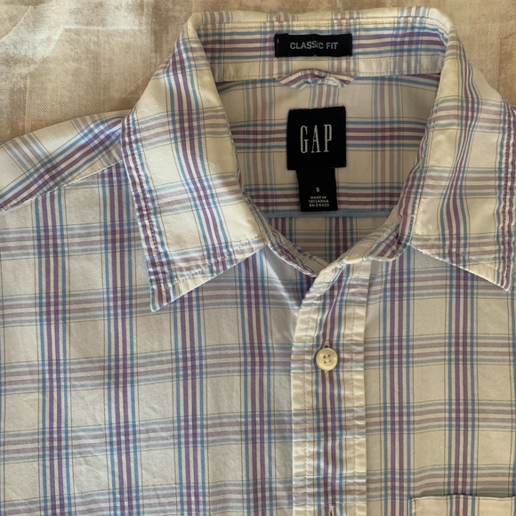 The GAP men’s causal long-sleeve shirt - Picture 2 of 5
